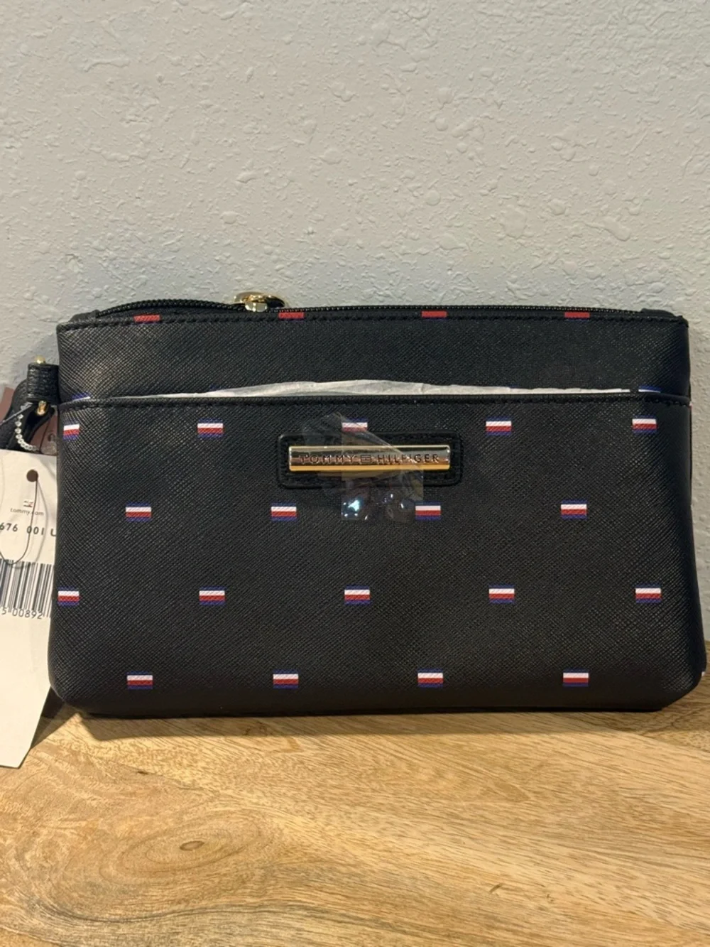 Tommy Hilfiger Black Wristlet with Flag Dot Print NWT - Picture 2 of 10